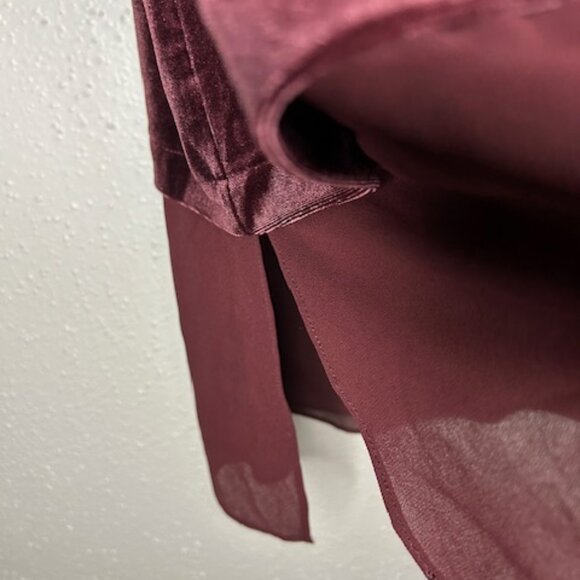 Neiman Marcus Velvet Top with Chiffon bottom layer Size 3X - Picture 2 of 7